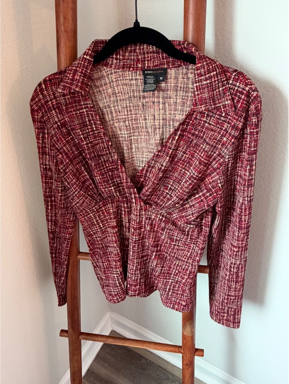 BCBG Max Azria Women's Red and White Abstract Pattern Blouse, Medium